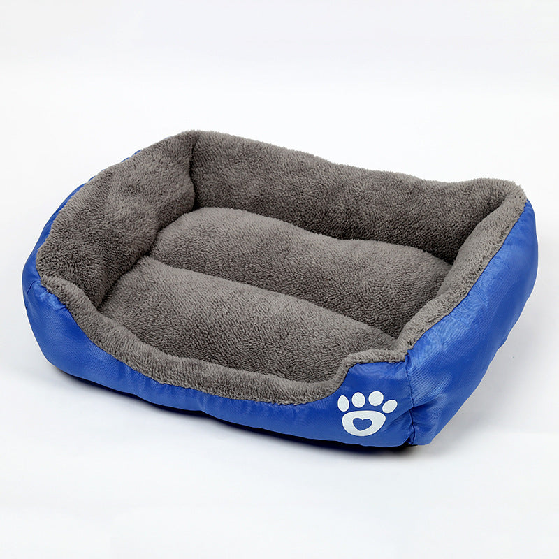 Soft & Cozy Fleece Pet Bed | Waterproof Bottom for All Pet Sizes